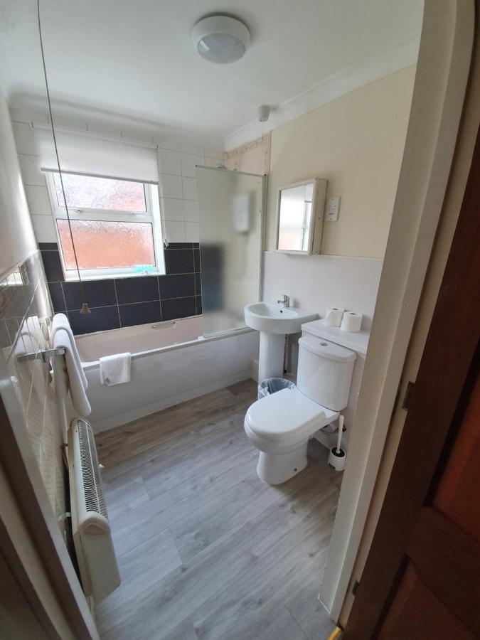 Reading Budget Apartments Luaran gambar