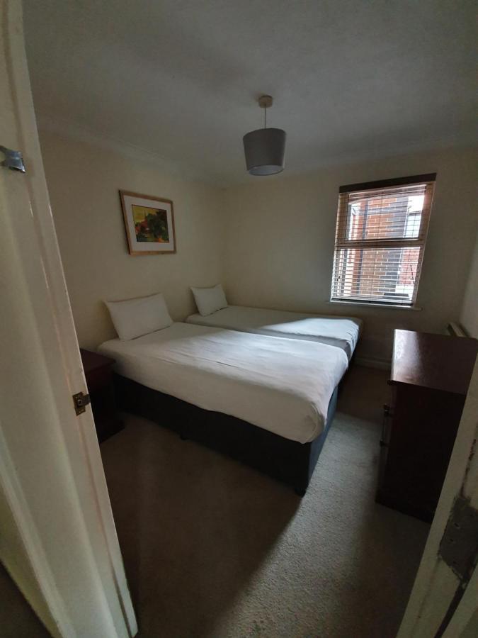 Reading Budget Apartments Luaran gambar