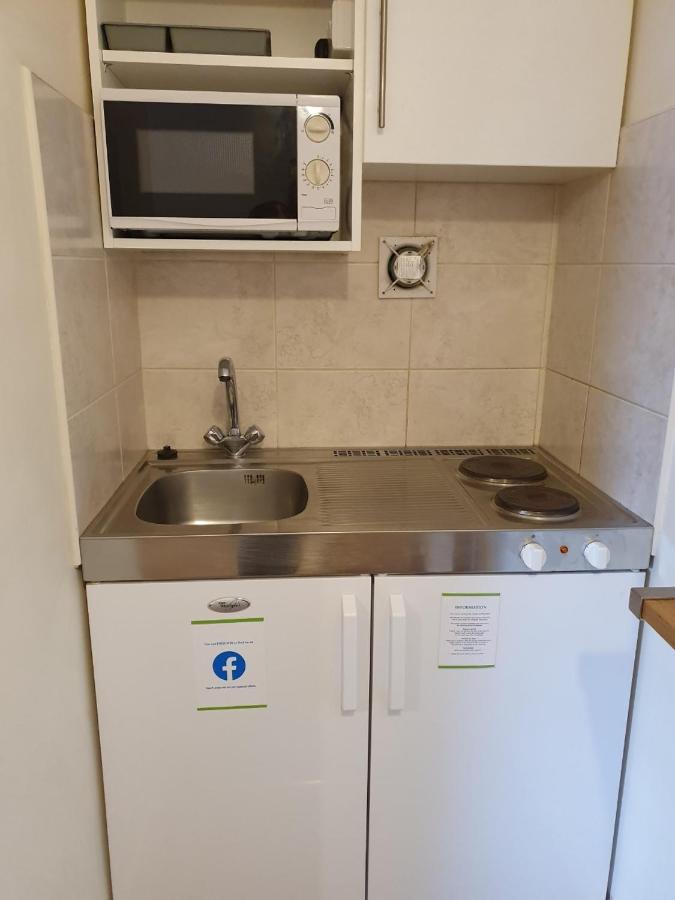 Reading Budget Apartments Luaran gambar