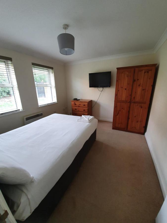 Reading Budget Apartments Luaran gambar
