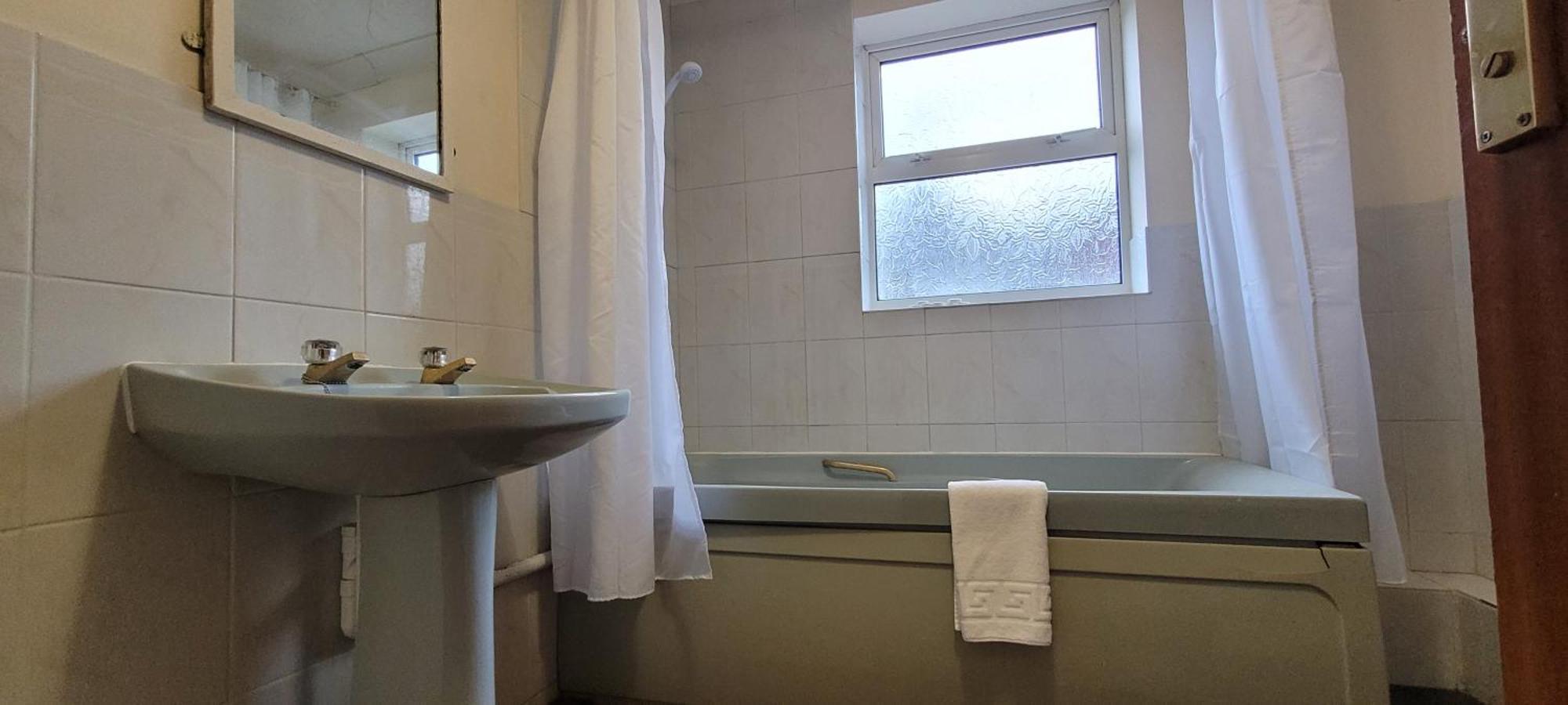Reading Budget Apartments Luaran gambar