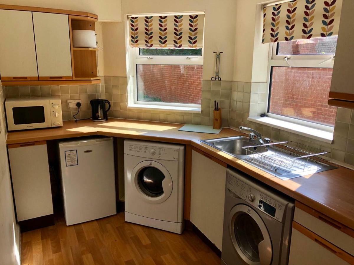 Reading Budget Apartments Luaran gambar