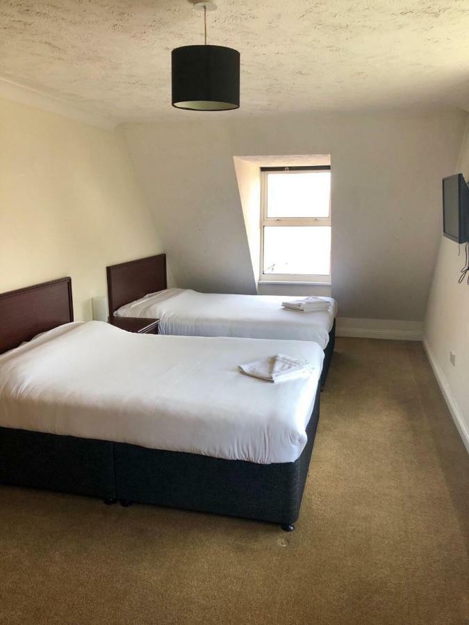 Reading Budget Apartments Luaran gambar
